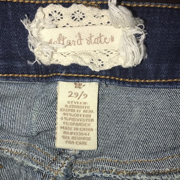 Altar'd state jean shorts - Picture 3 of 3